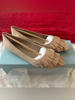 Seychelles Plush Metallic Flats - NEVER worn!!